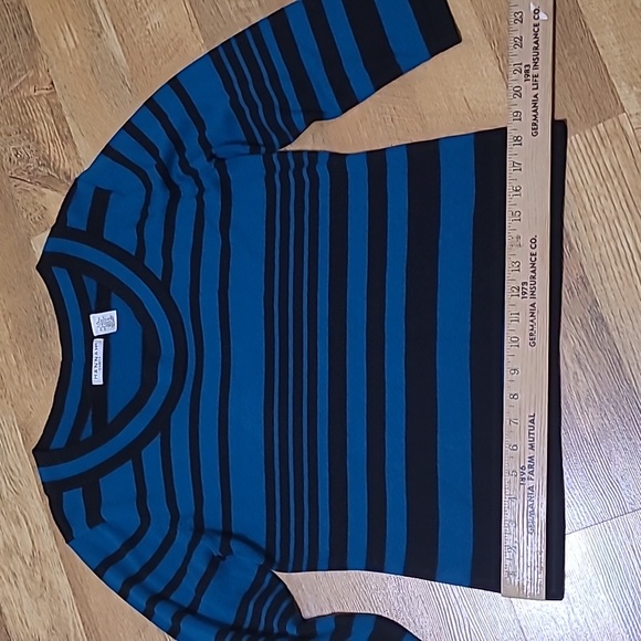 Hannah- 3/4 Sleeve Sweater - Picture 6 of 11